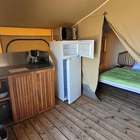 Camping Les Chênes Verts Meschers-sur-Gironde Exterior foto