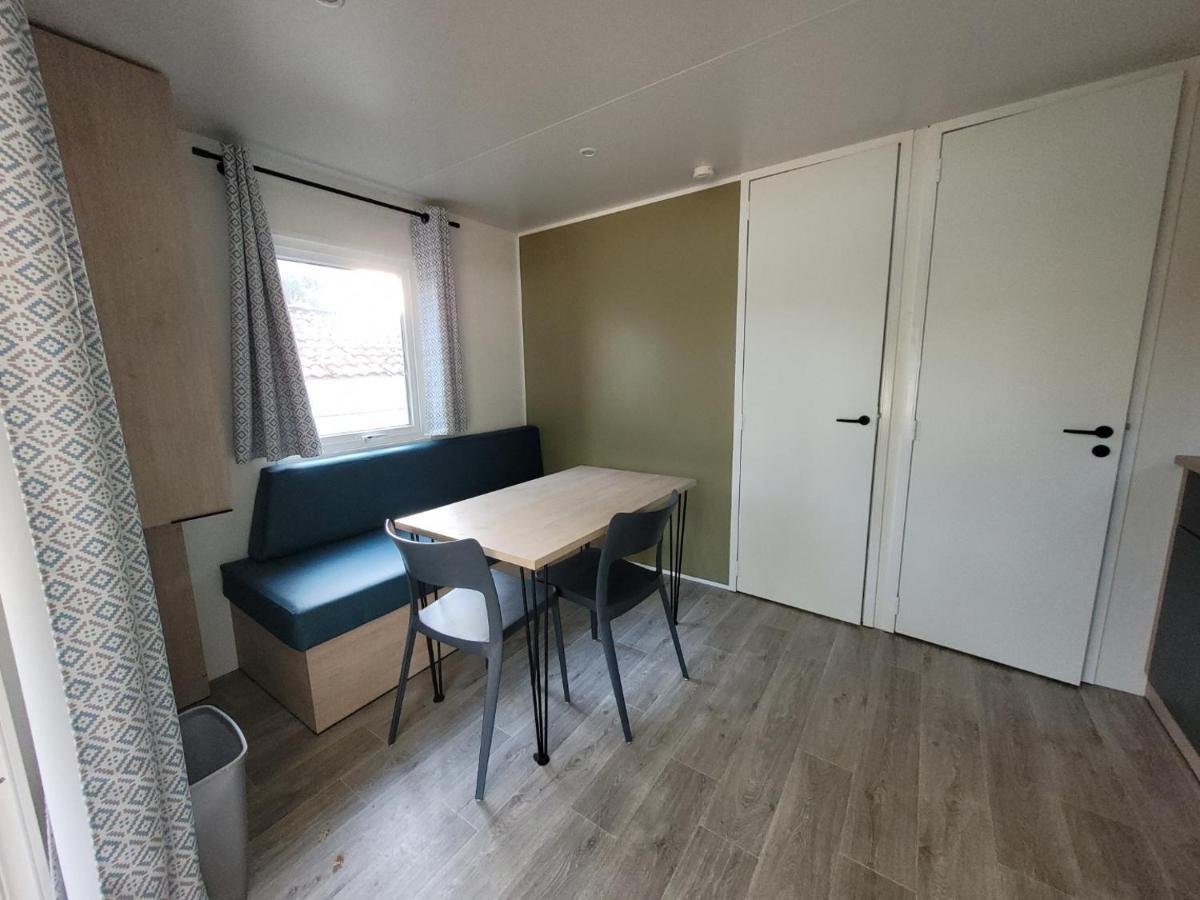 Camping Les Chênes Verts Meschers-sur-Gironde Exterior foto