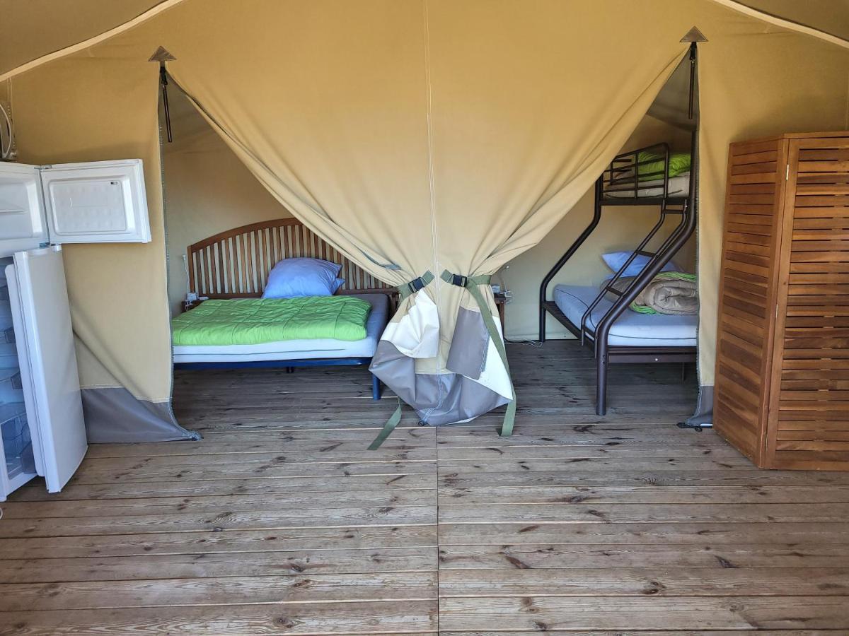 Camping Les Chênes Verts Meschers-sur-Gironde Exterior foto