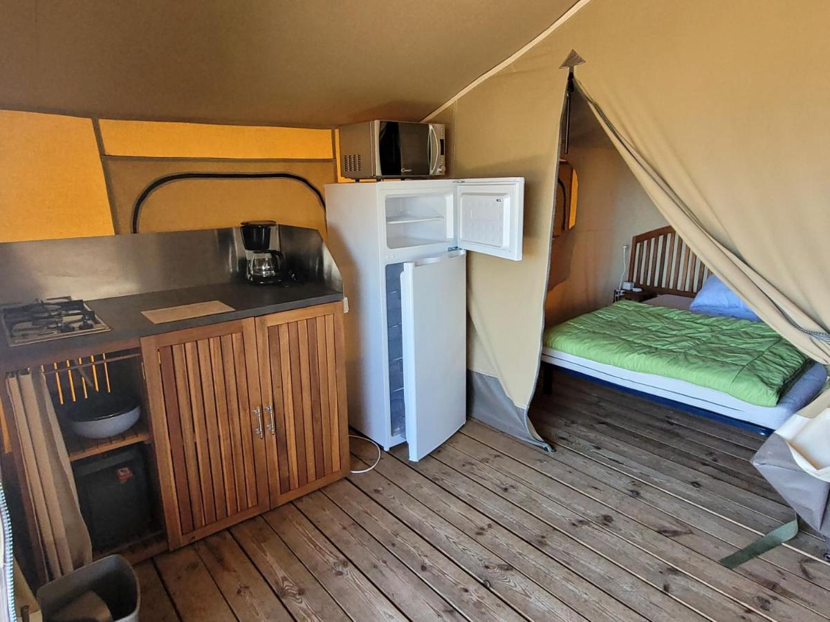 Camping Les Chênes Verts Meschers-sur-Gironde Exterior foto