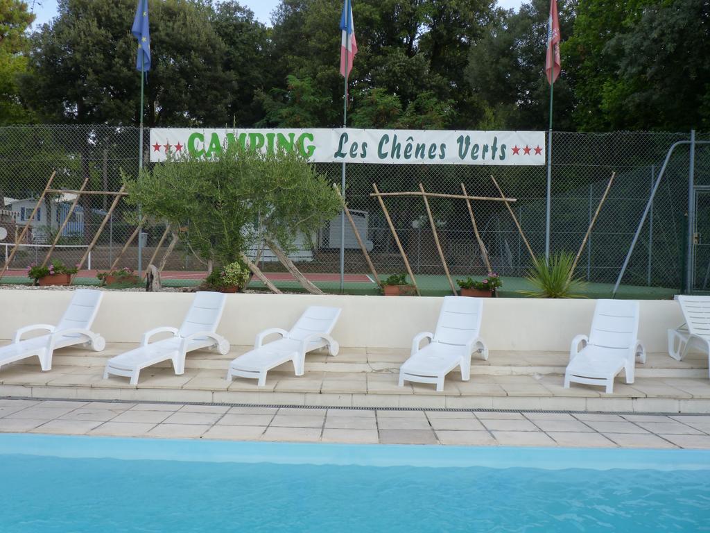 Camping Les Chênes Verts Meschers-sur-Gironde Exterior foto
