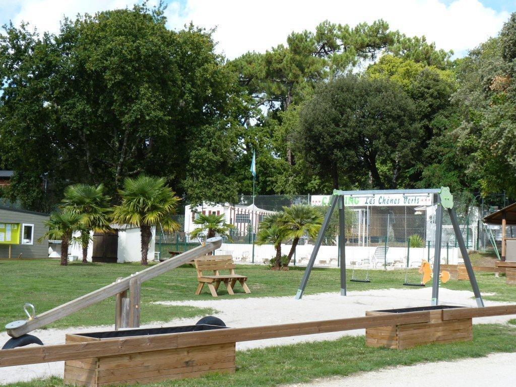 Camping Les Chênes Verts Meschers-sur-Gironde Exterior foto